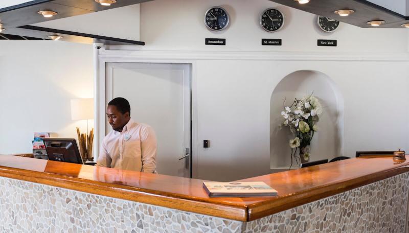 Holland House Beach Hotel Philipsburg  Bagian luar foto